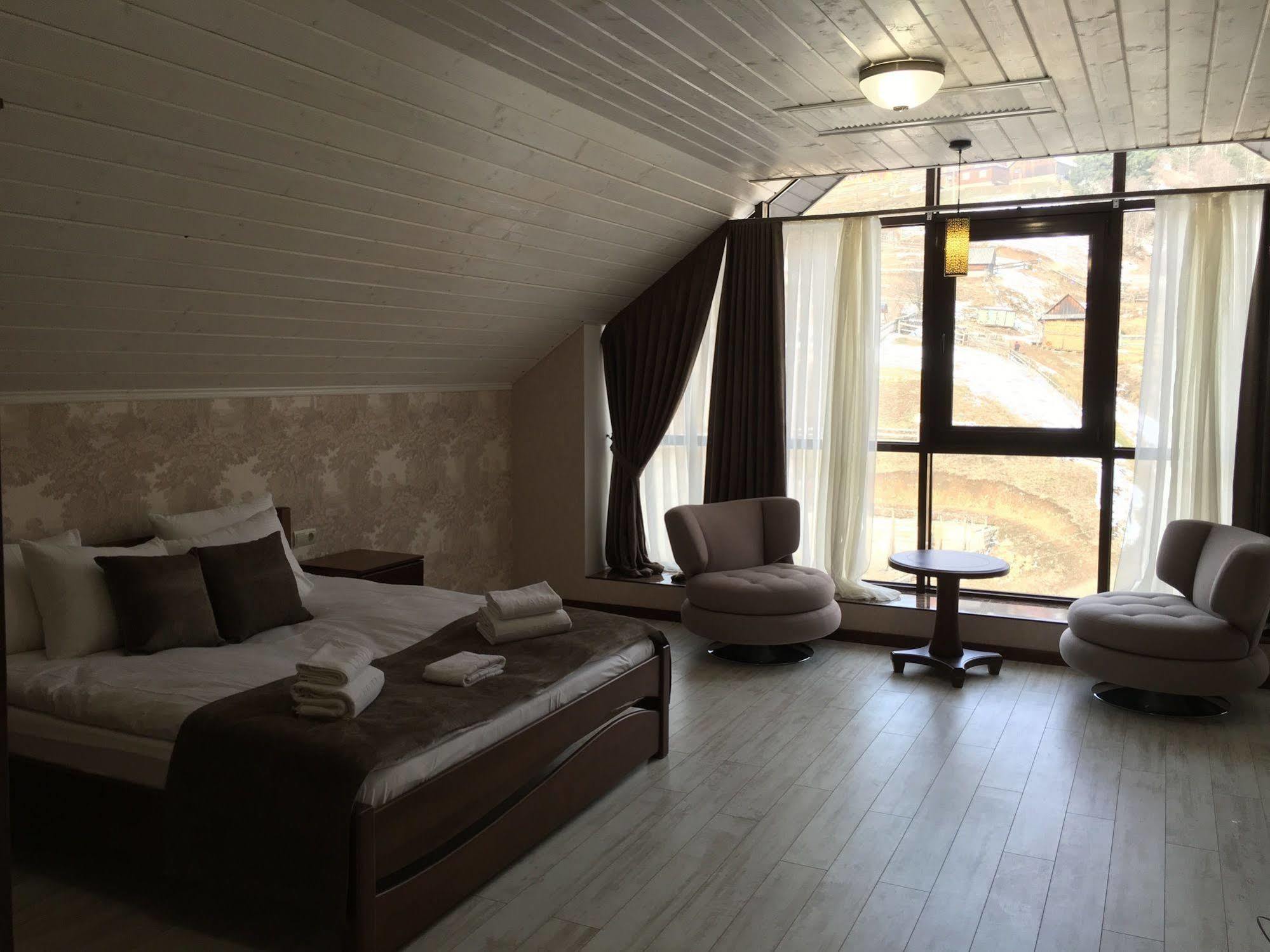 Carparosa Hotel Bukovel Eksteriør billede